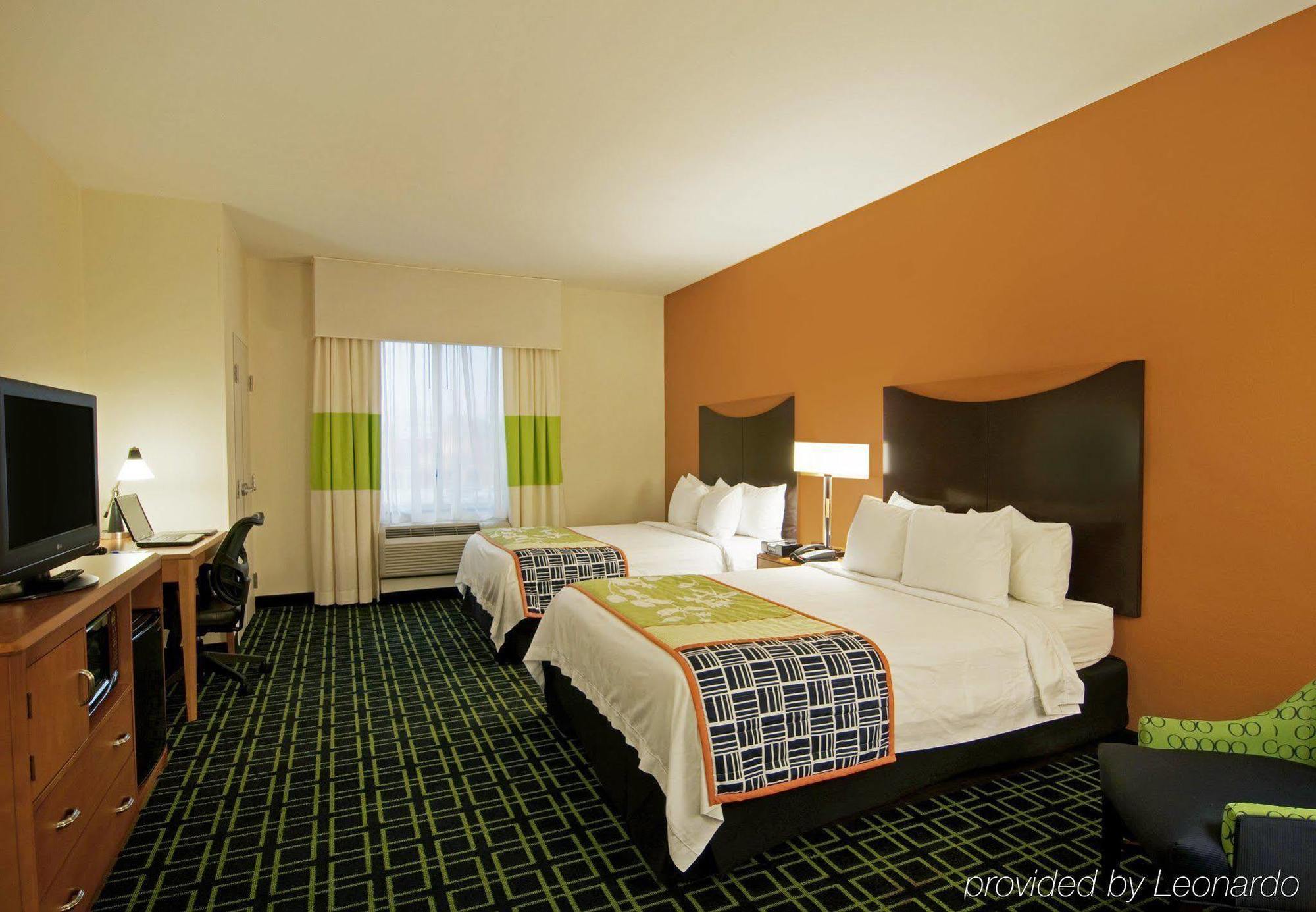 Hotel Fairfield & Houston 3*